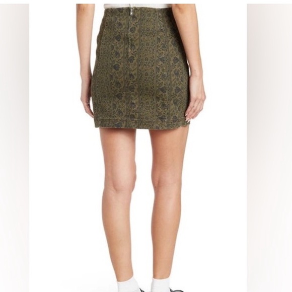 NWT Free People Modern Femme Denim Mini Skirt In Dusty Army Combo Size 6 - Picture 3 of 4